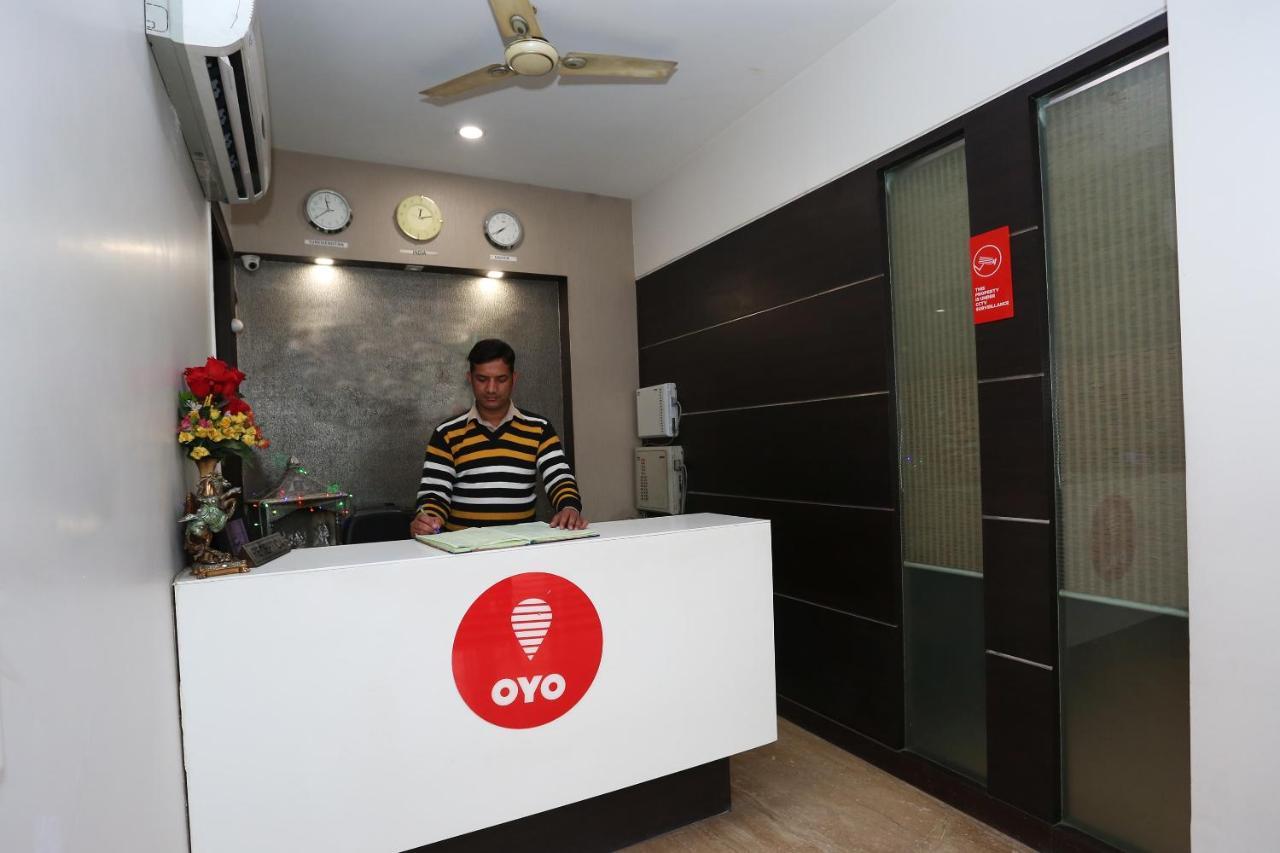 Oyo 1391 ホテル プシュパ ヴィラズ ガーズィヤーバード エクステリア 写真